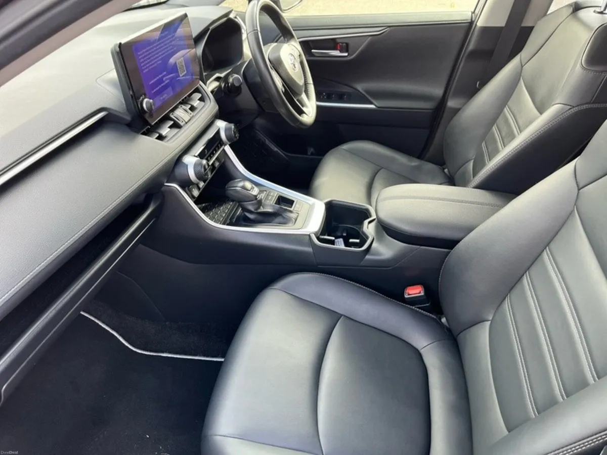 Toyota RAV4 RAV4 HYBRID SOL - Image 6