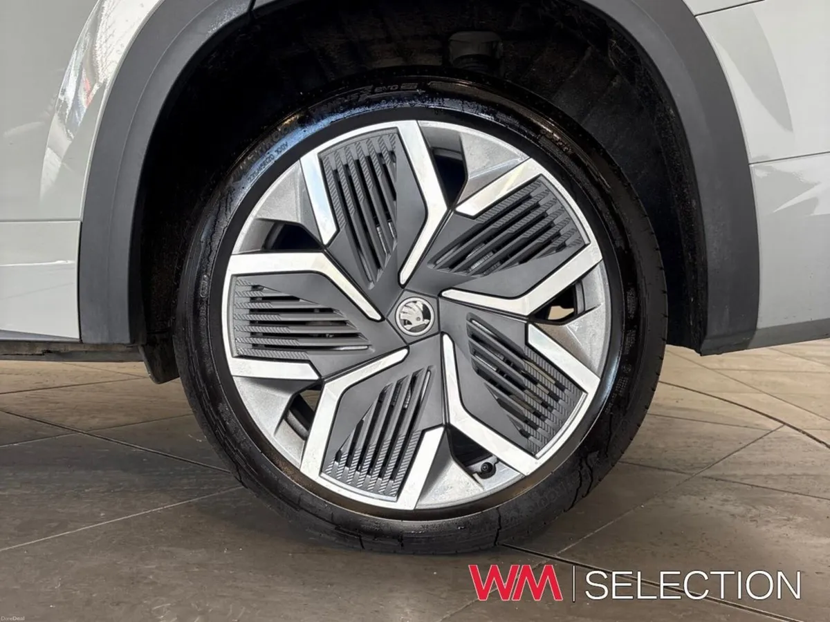 Skoda Kodiaq IV Sportline TSI iV 204 PHEV *REDUCED - Image 6