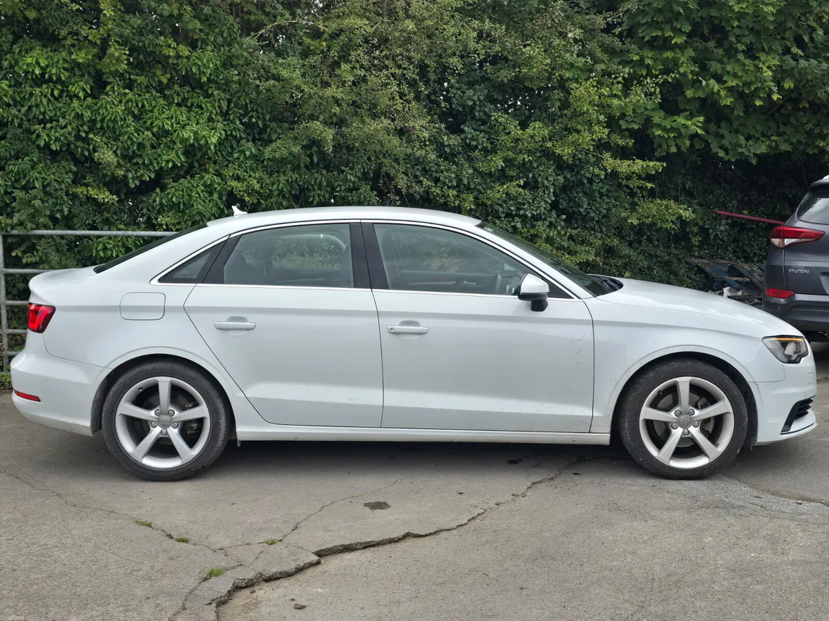 Audi A3 2015 automatic petrol ⛽️ 1.4L €8990 - Image 6