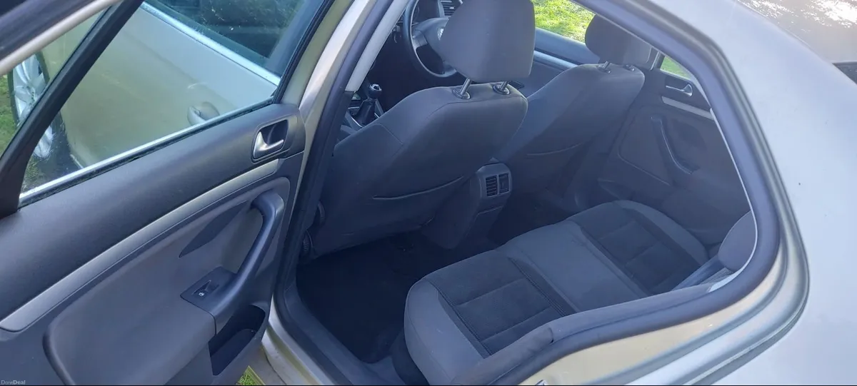Volkswagen Jetta 2009 no NCT - Image 5