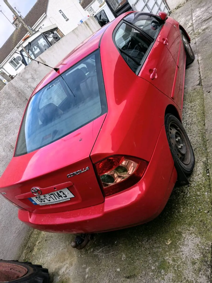 Toyota crolla - Image 3