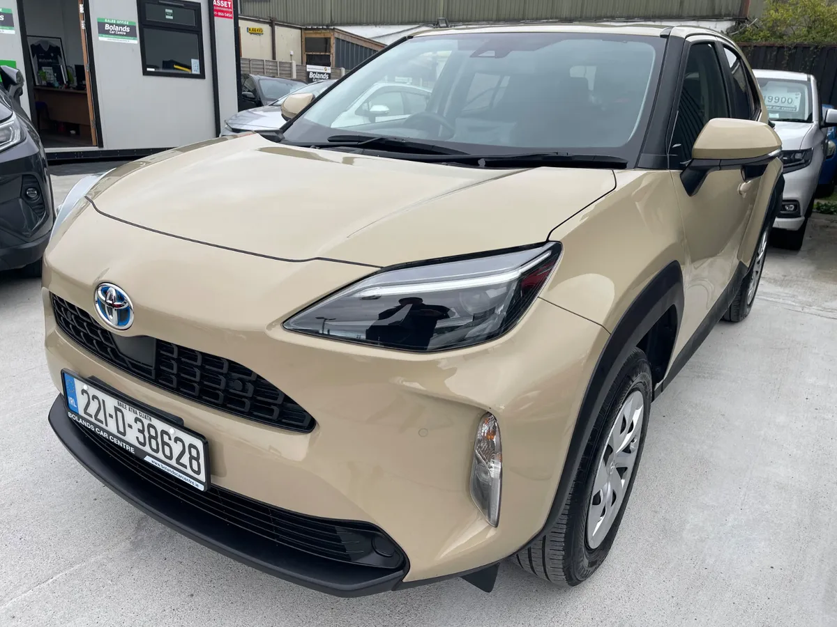 2022 Toyota Yaris Cross Hybrid 1.5 Automatic 5dr - Image 4