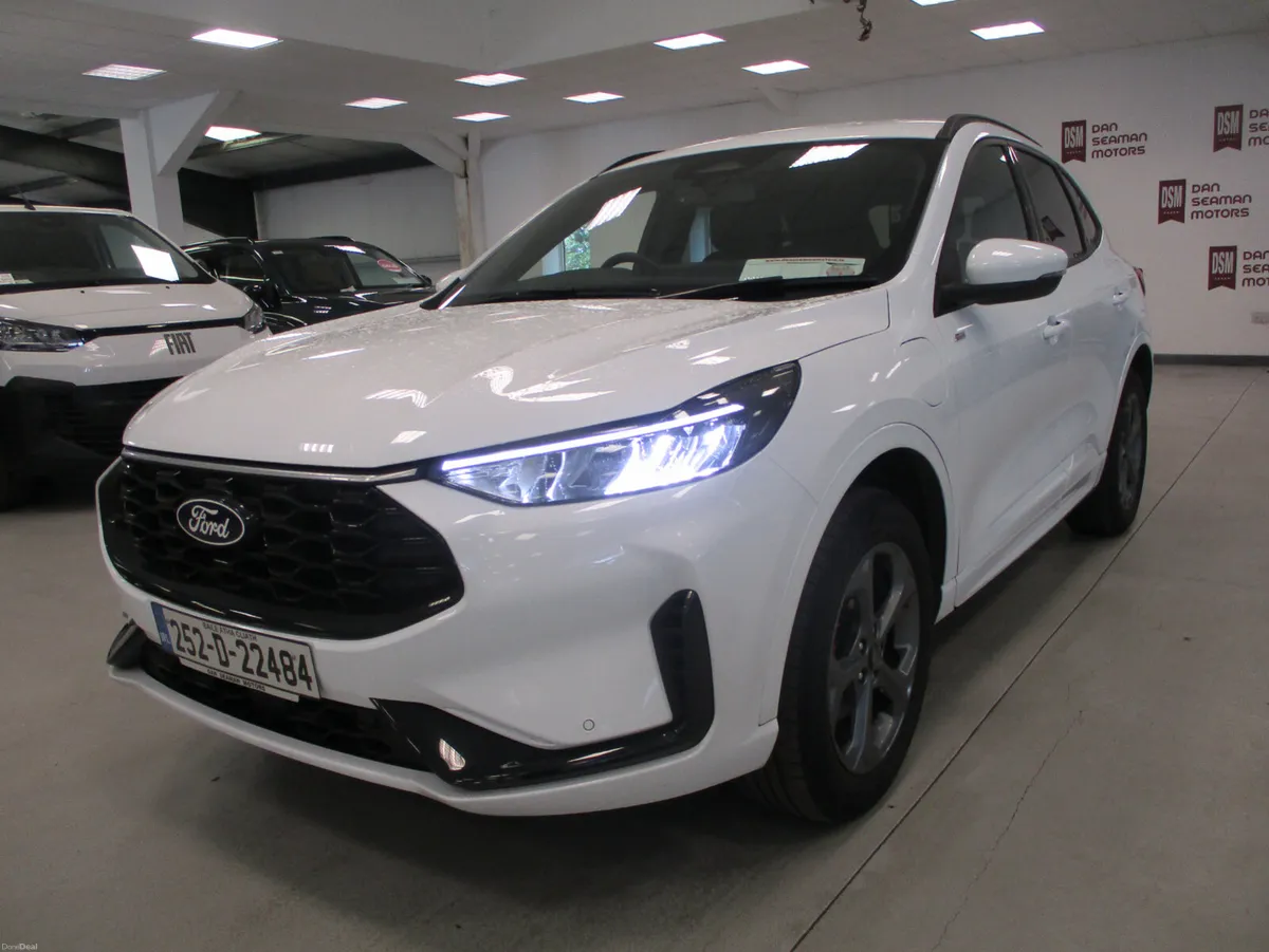Ford Kuga ST-LINE PHEV AUTO 2025 - Image 4