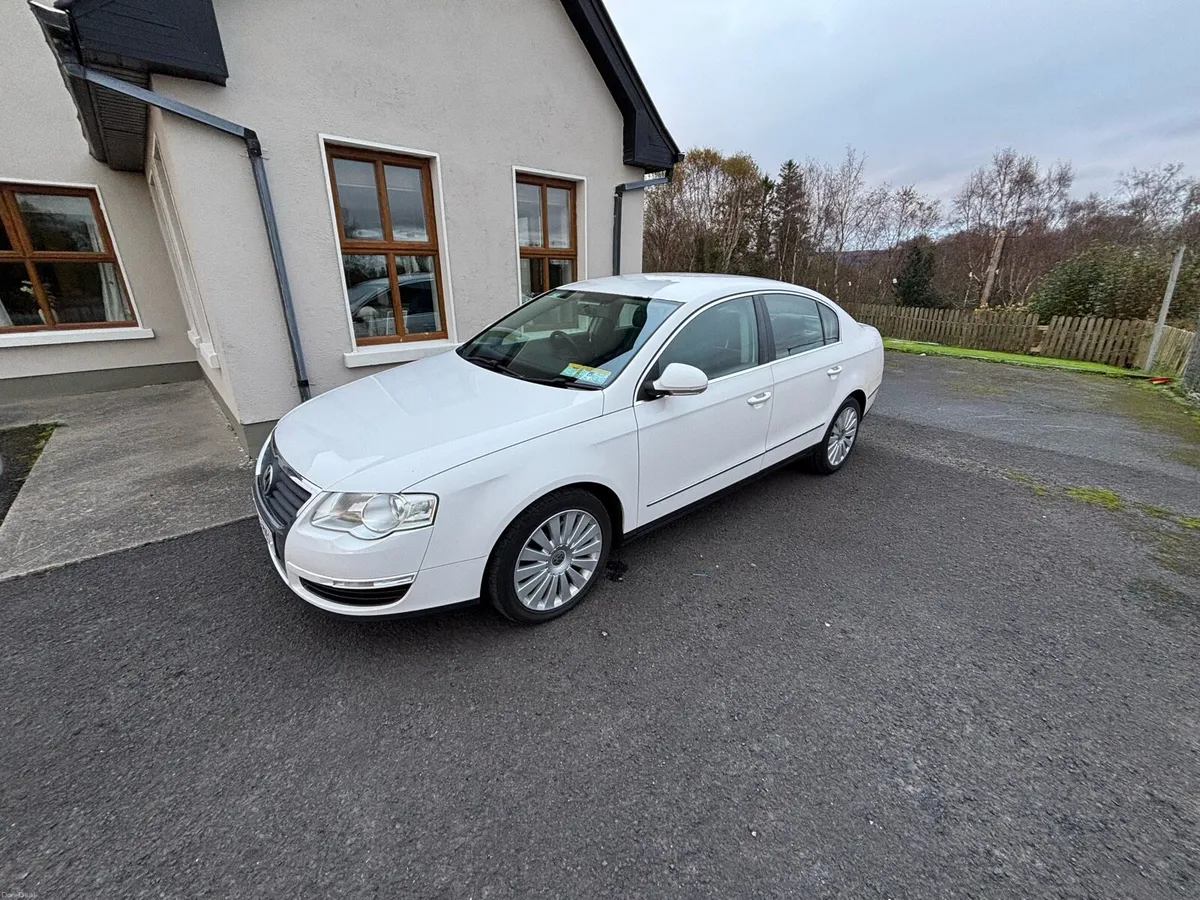 Volkswagen Passat - Image 3