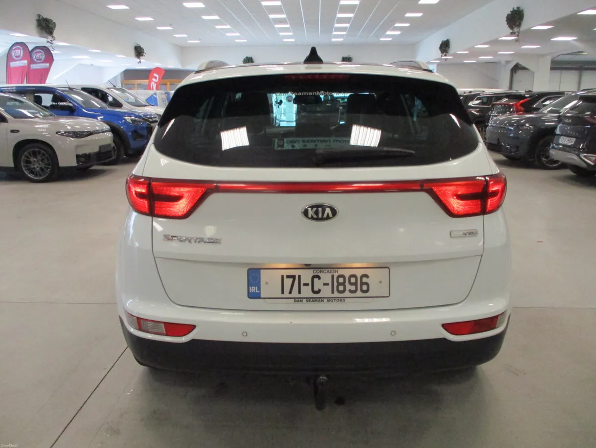 KIA SPORTAGE 1.7 DSL EX 2017-LEATHER-HEATED SEATS - Image 6
