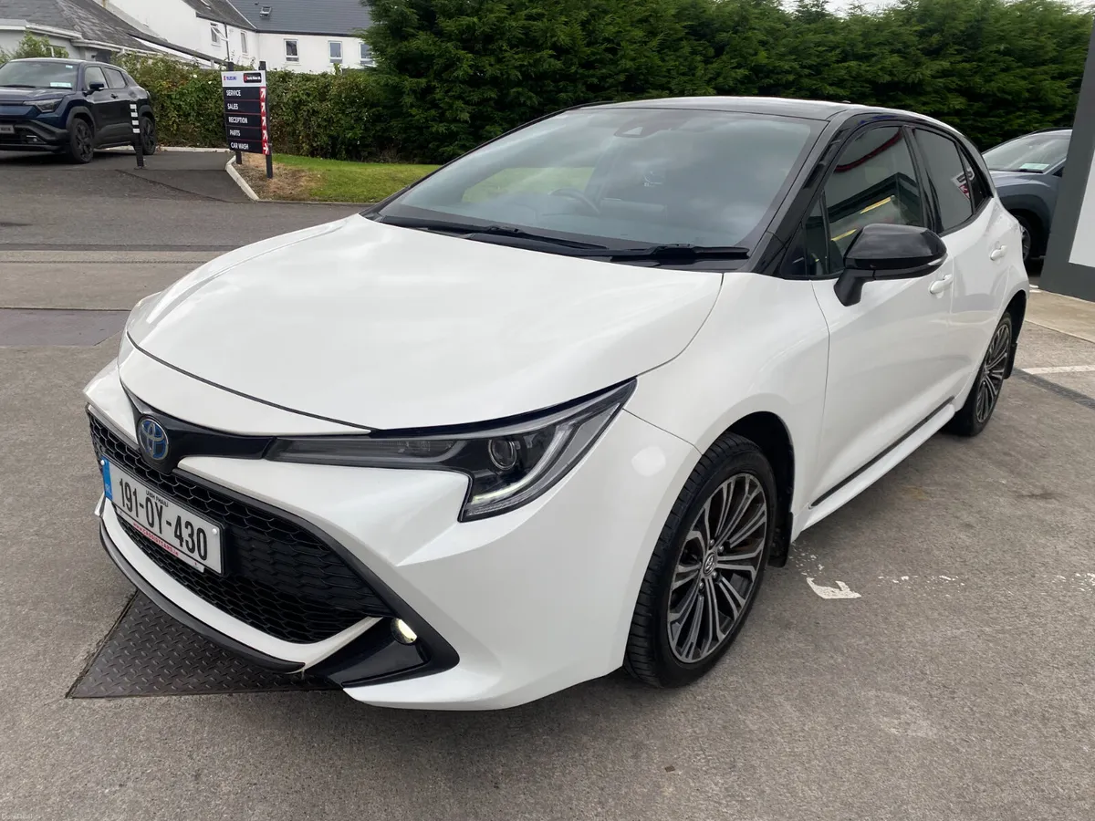 2019, Toyota Corolla Hybrid Luna Sport - Image 3