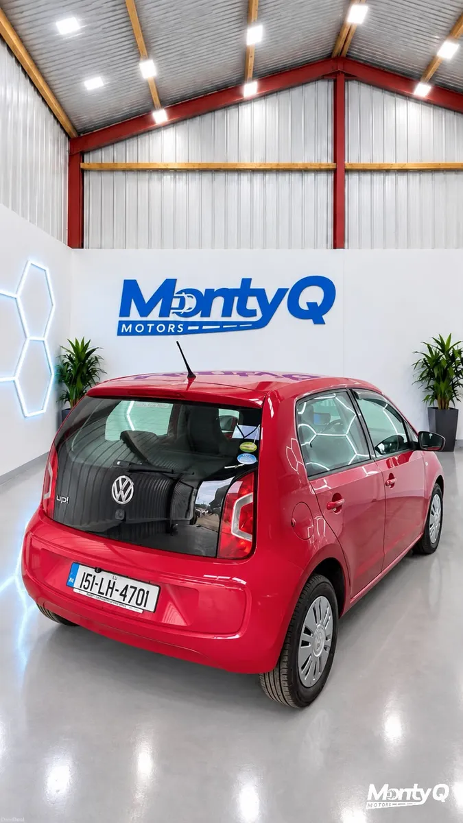 2015 VW up! Automatic - 56K KM - Reverse Camera - Image 4