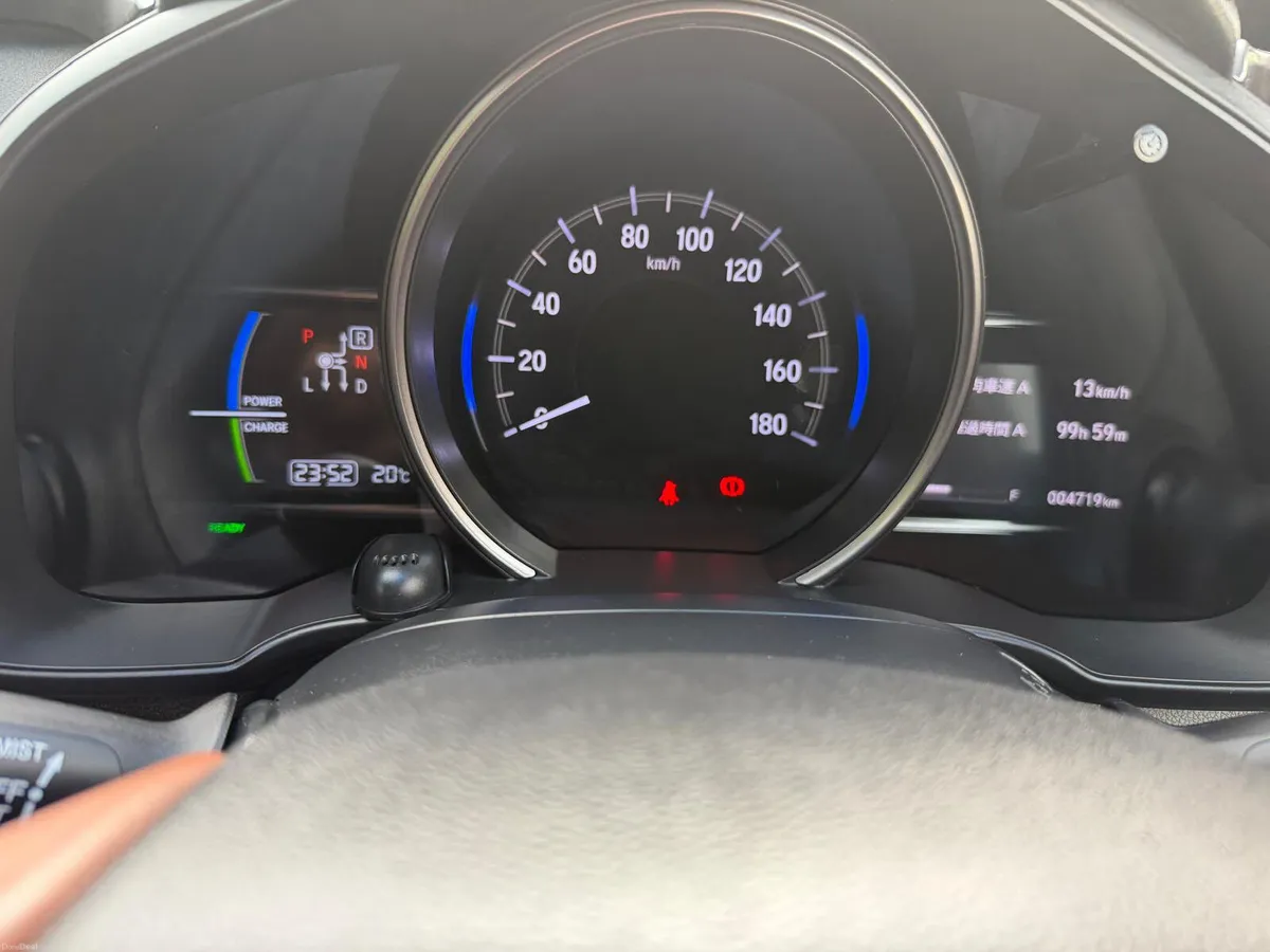 HONDA FIT 2019 4700 KM PREMIUM LEATHER TOPSPECS - Image 6