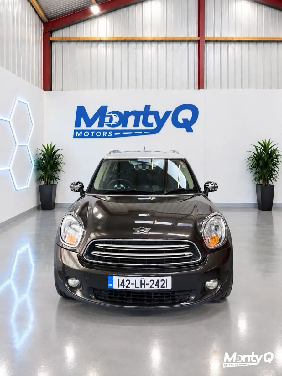 2014 MINI Countryman Cooper D Automatic - 90K KM - Image 2