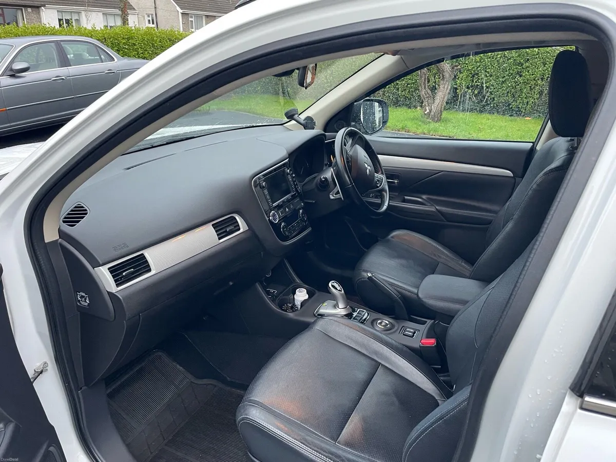 Mitsubishi outlander - Image 2