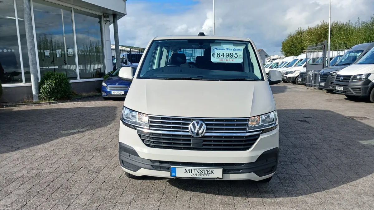 2022 VW SHUTTLE 9 SEAT,AUTO LWB IMMACULATE/ RARE - Image 3