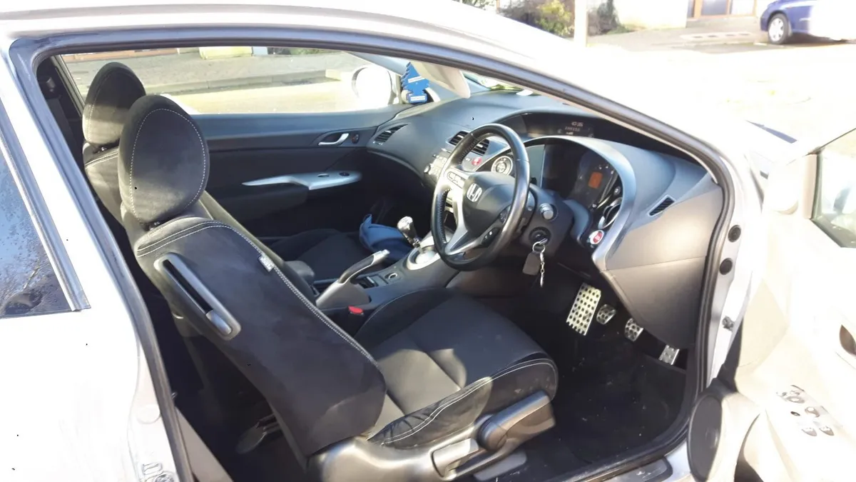 Honda Civic 2006 - Image 1
