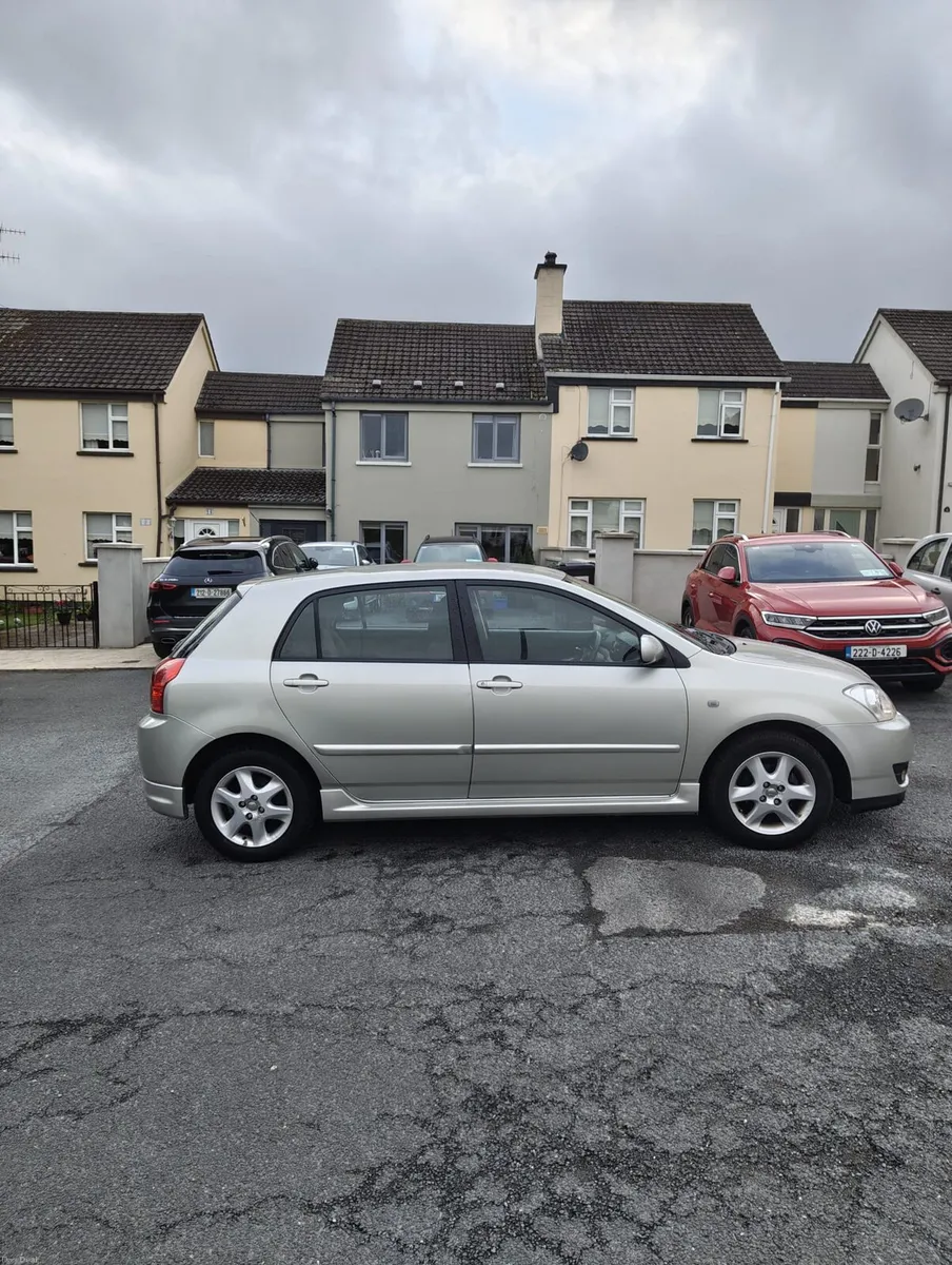 06 toyota corolla - Image 2