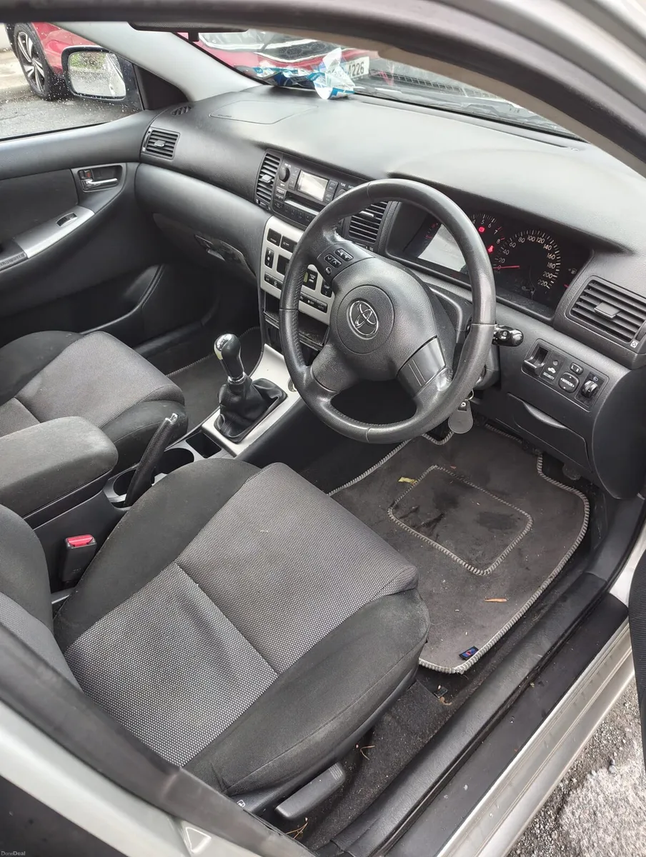 06 toyota corolla - Image 3