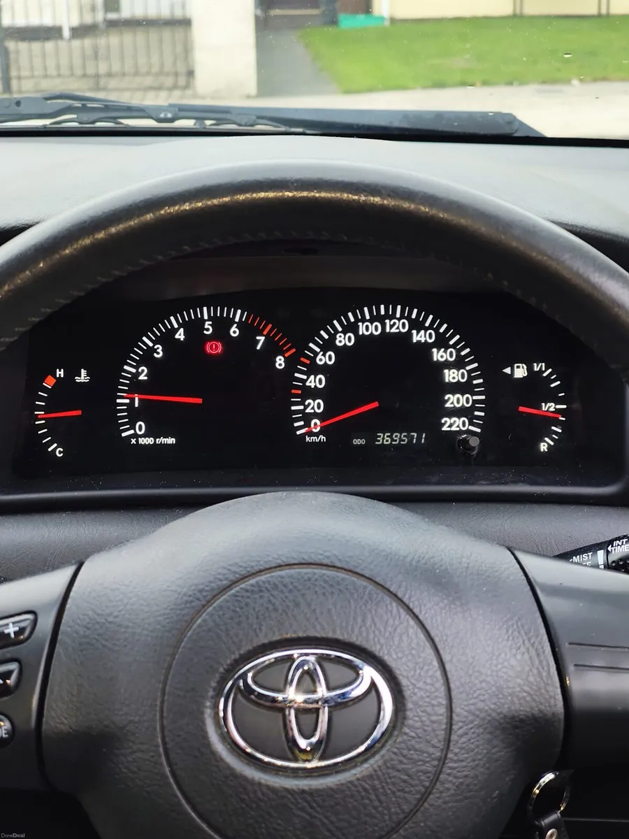 06 toyota corolla - Image 4