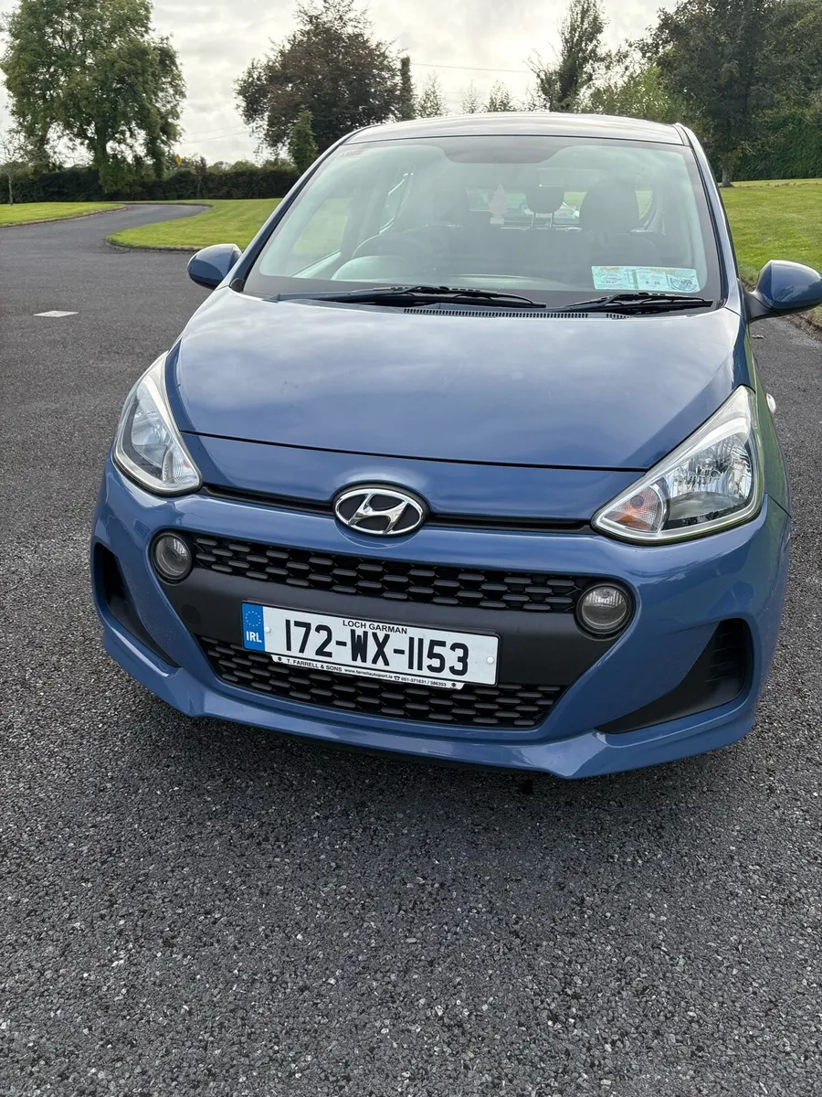 172 Hyundai i10 Deluxe - Image 2
