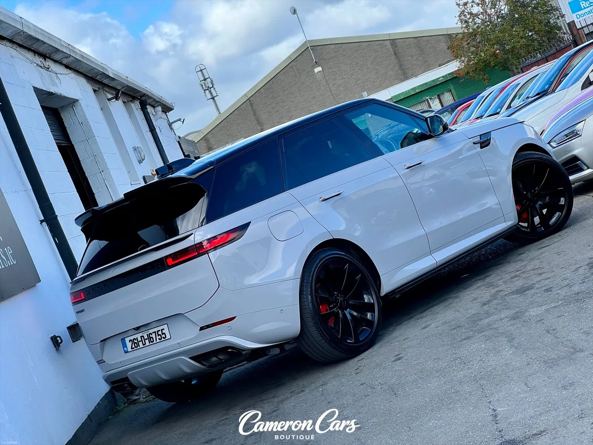 RANGE ROVER SPORT P460e BORASCO GREY SPORTS PACK - Image 6