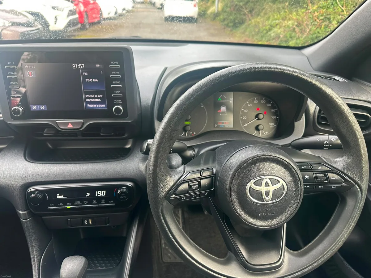 Toyota Yaris 2021 - Image 4