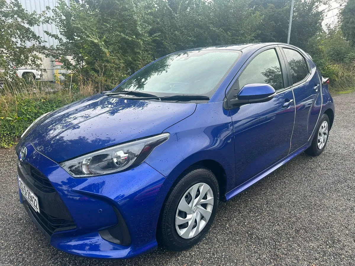 Toyota Yaris 2021 - Image 2