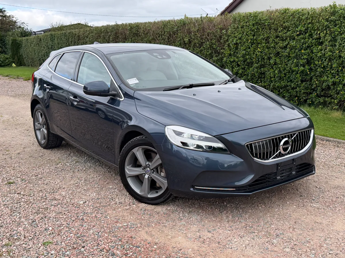 191 Volvo v40 D4 Inscription 2.0 Diesel*Huge Spec* - Image 1
