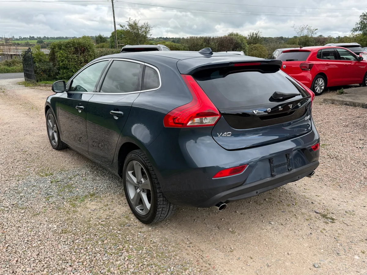 191 Volvo v40 D4 Inscription 2.0 Diesel*Huge Spec* - Image 6