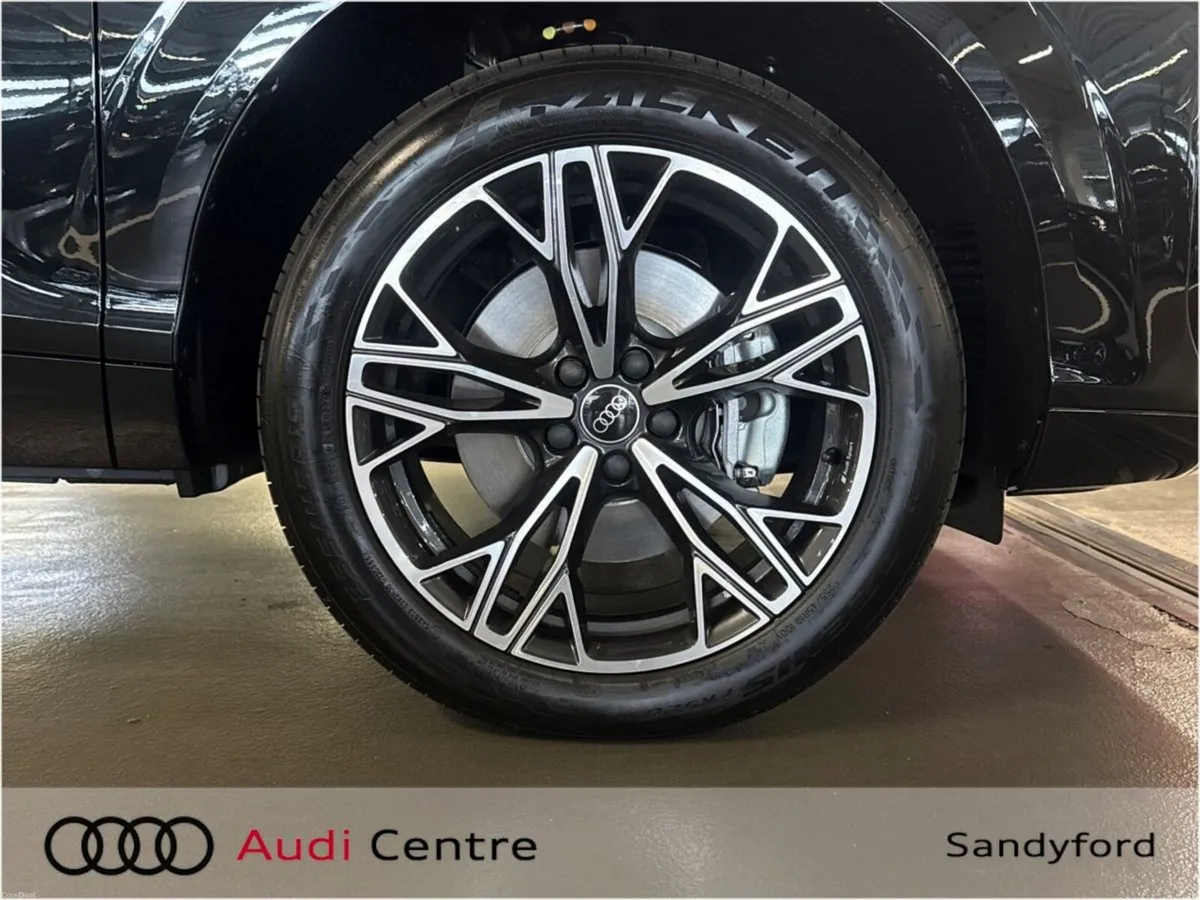 Audi Q3 E-HYBRID 270HP S-T S LINE - Image 6