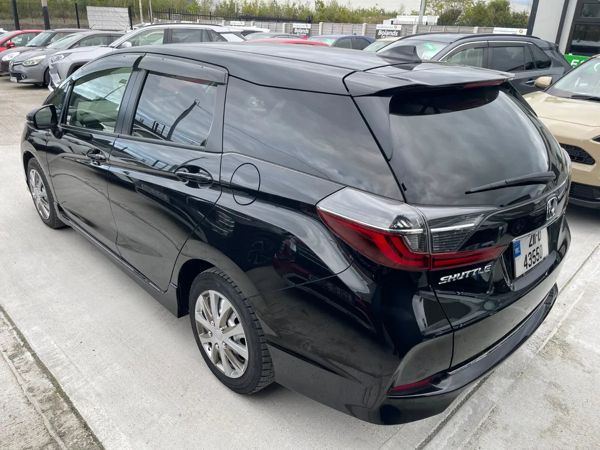2021 Honda Shuttle Hybrid 1.5 Automatic 5dr Model - Image 5