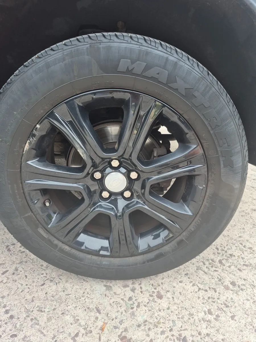 Land Rover Discovery Sport 2018 - Image 3