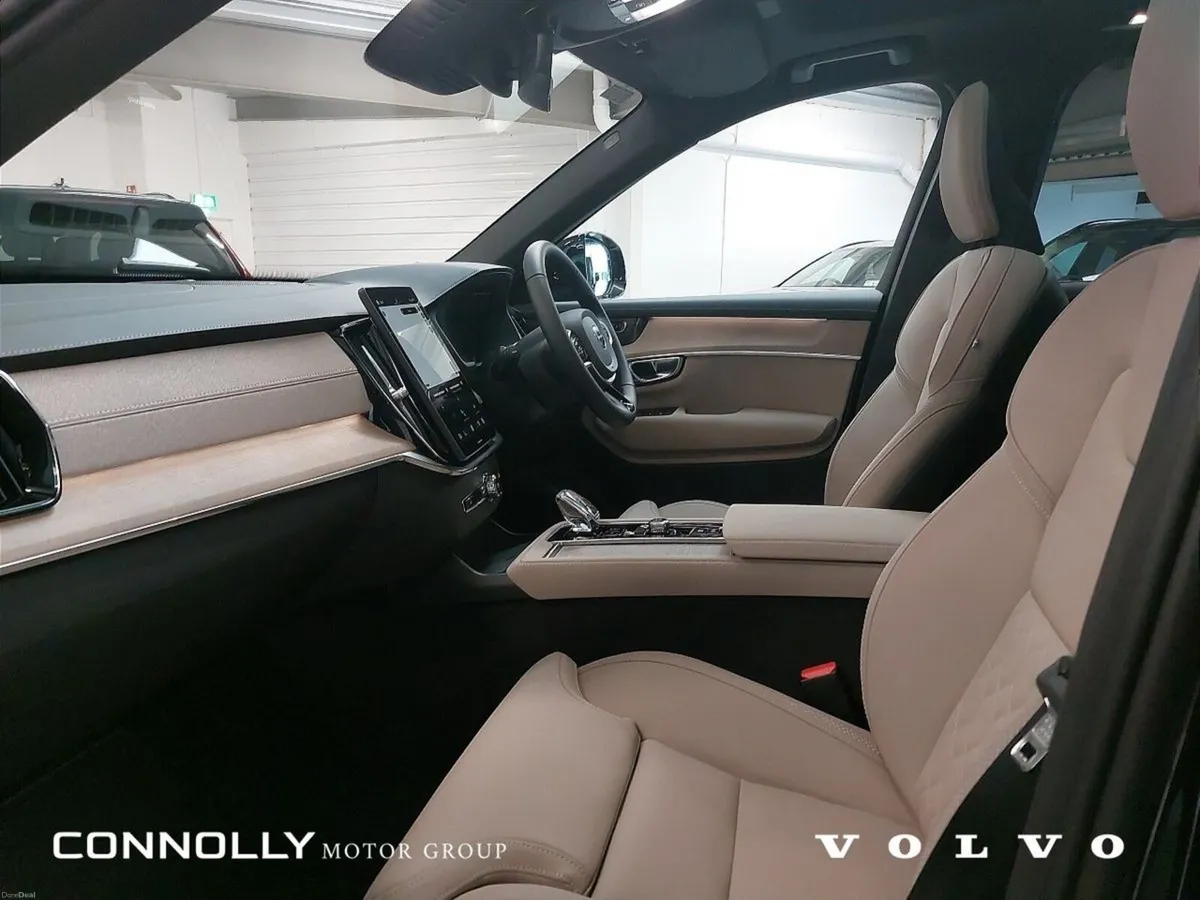 Volvo XC90 Plus *262* | Plug in Hybrid | 0.95% APR - Image 4