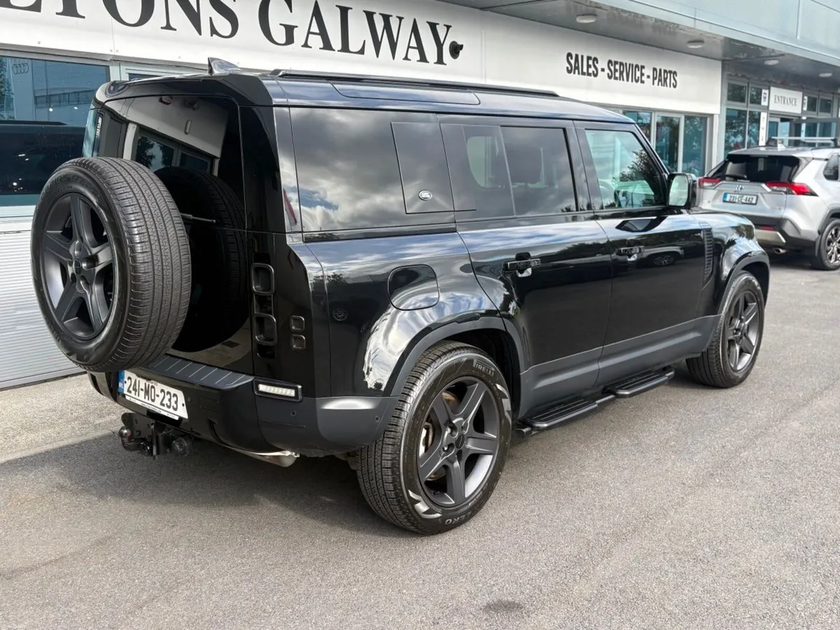 Land Rover Defender Plug in Hybrid / Low Mileage W - Image 3