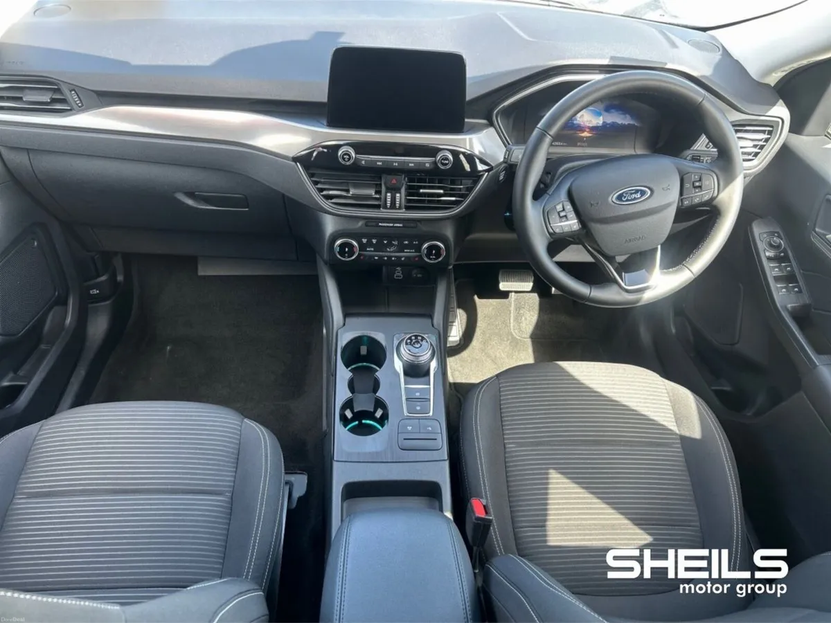 Ford Kuga 2.5 Duratec 225PS FHEV Titanium Auto - Image 3