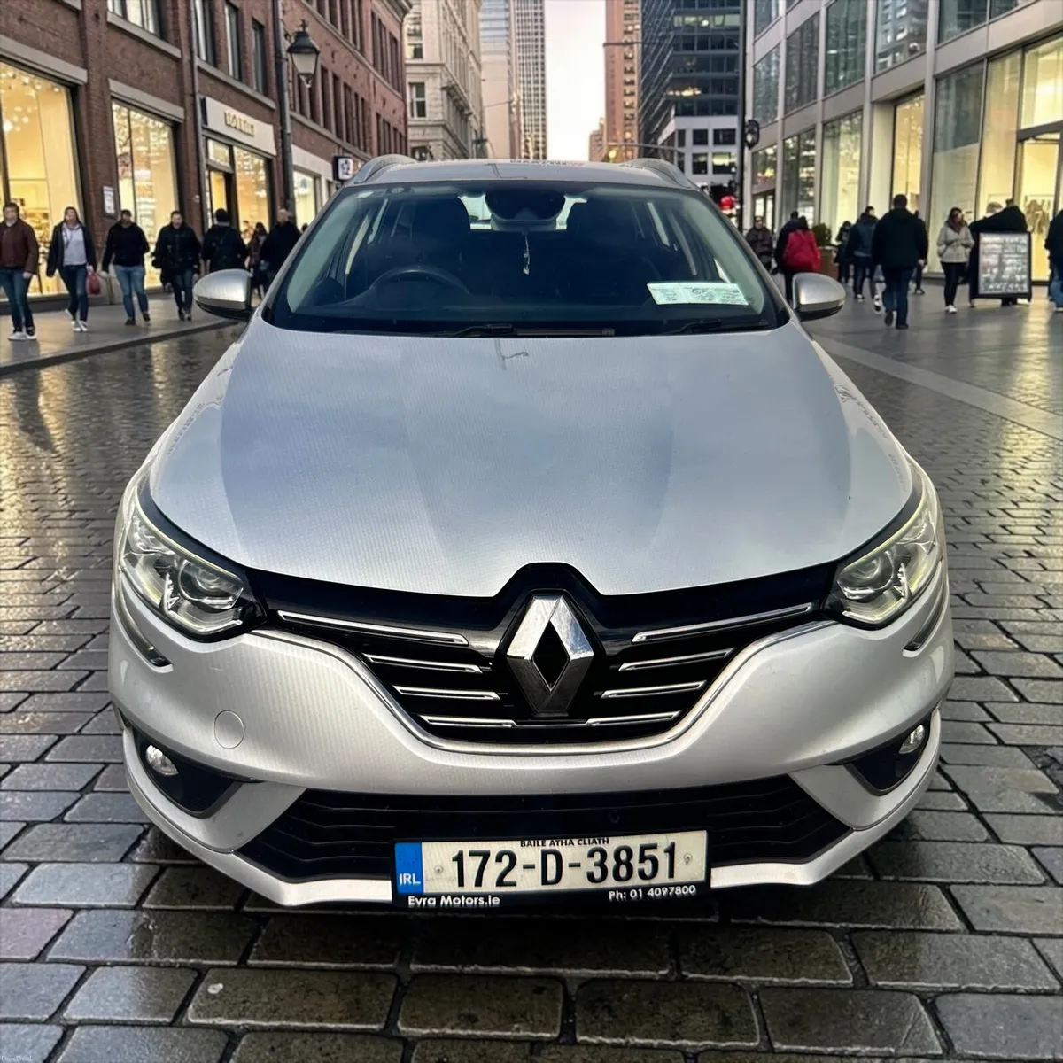 2017 Renault Megane 1.5 dCi 110 DYNAMIQUE NAV - Image 3