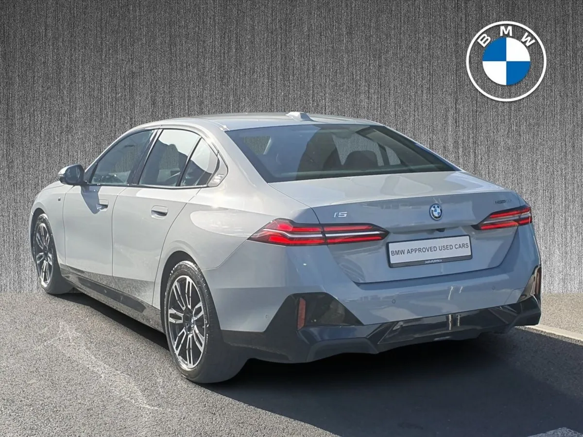 BMW i5 eDrive40 M Sport Saloon - Image 2
