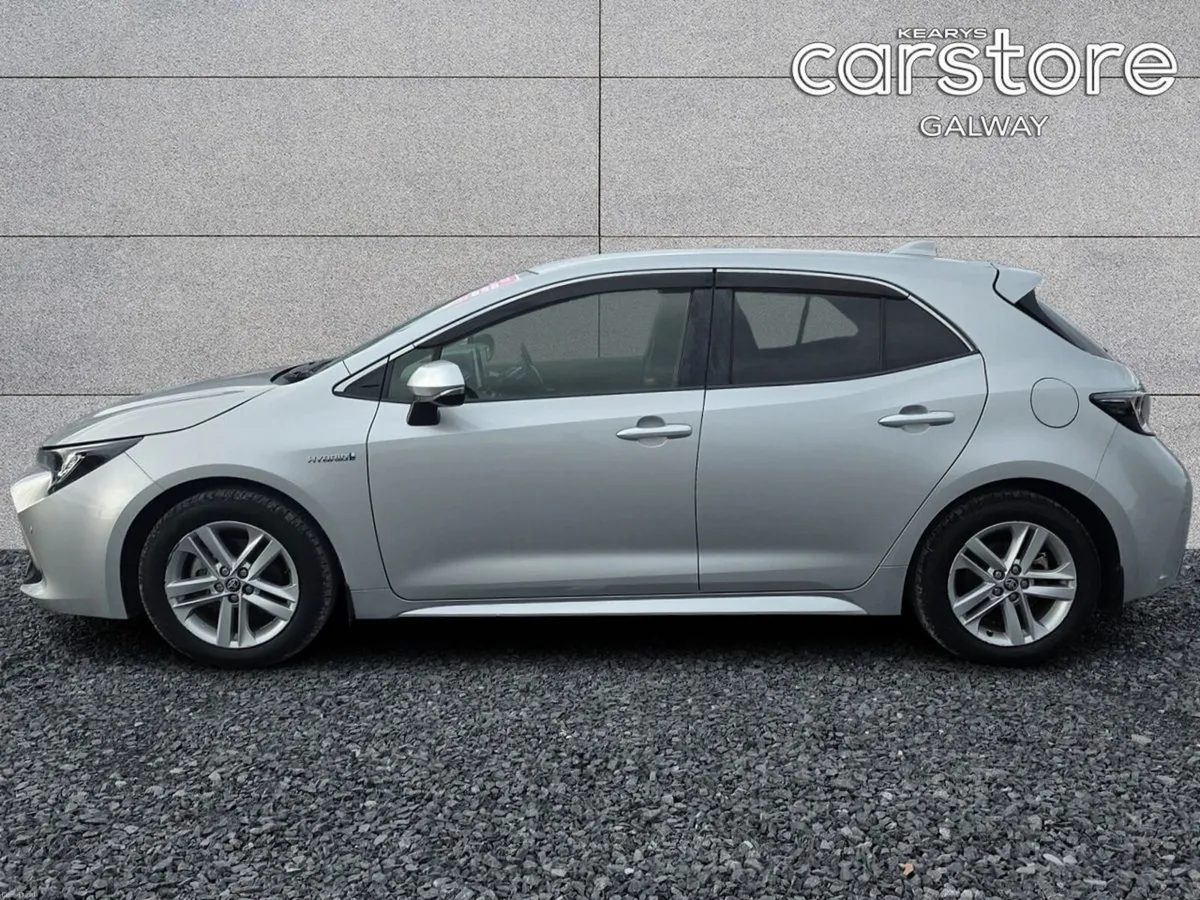Toyota Corolla Sports Hybrid G - Image 6