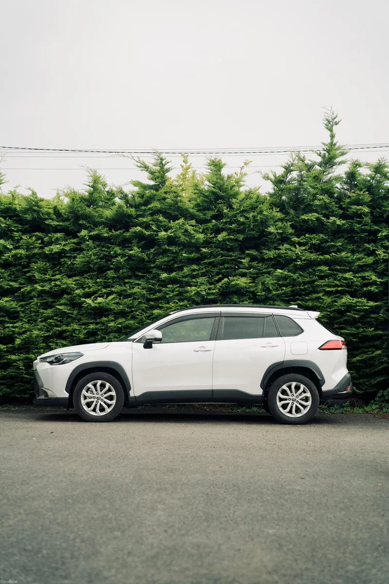 Toyota Corolla Cross Hybrid 2022 | Ultra Low Miles - Image 2