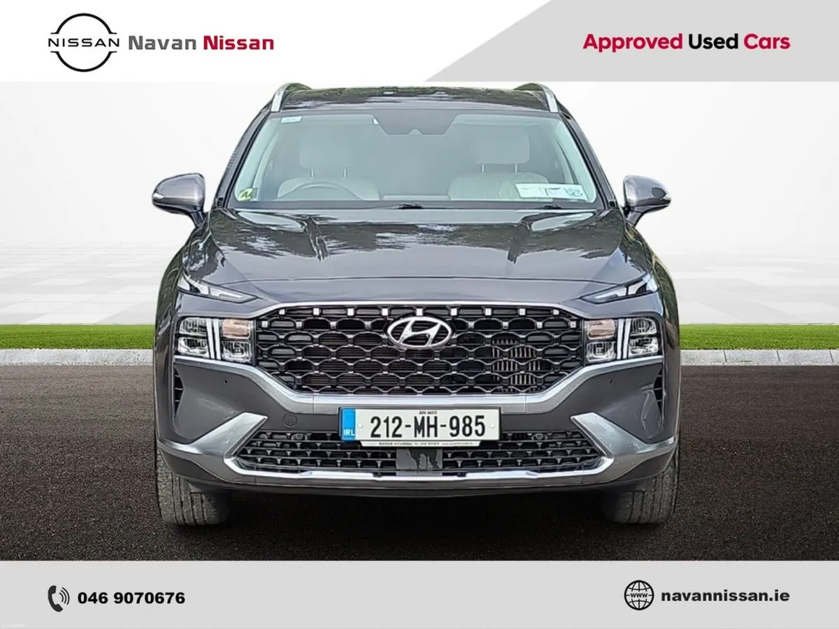 Hyundai Santa Fe 1.6 PHEV 4WD Executive Plus Auto - Image 2