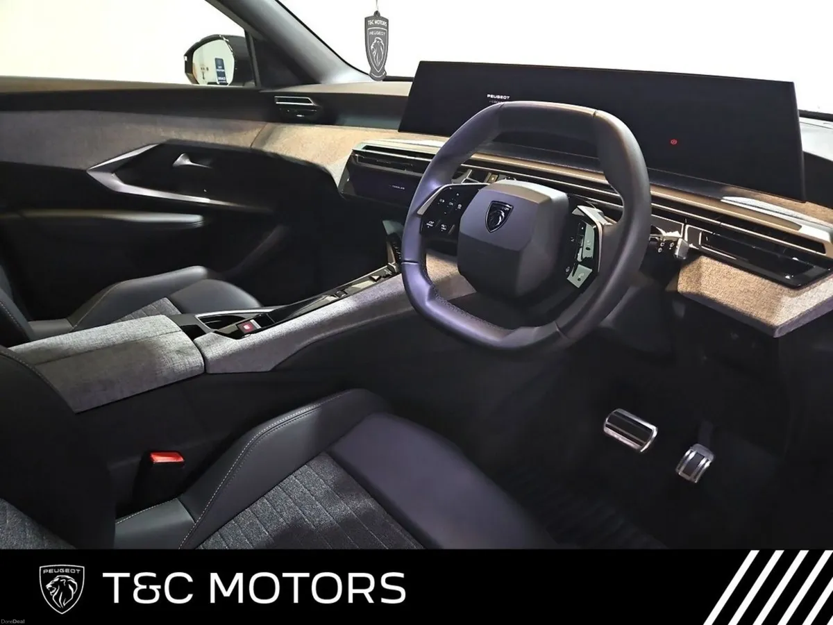 Peugeot 5008 *7-Seater* Hybrid Allure Model  360 C - Image 6