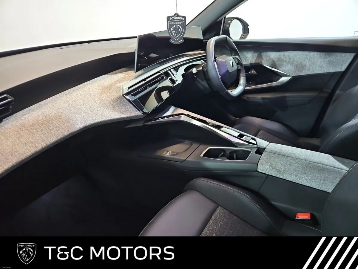 Peugeot 5008 *7-Seater* Hybrid Allure Model  360 C - Image 4