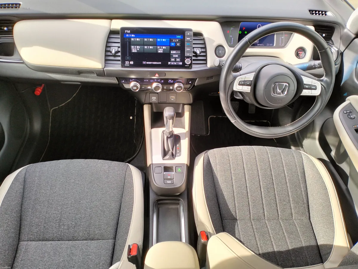 2021 Honda Fit e:HEV HOME Maison – Special edition - Image 5