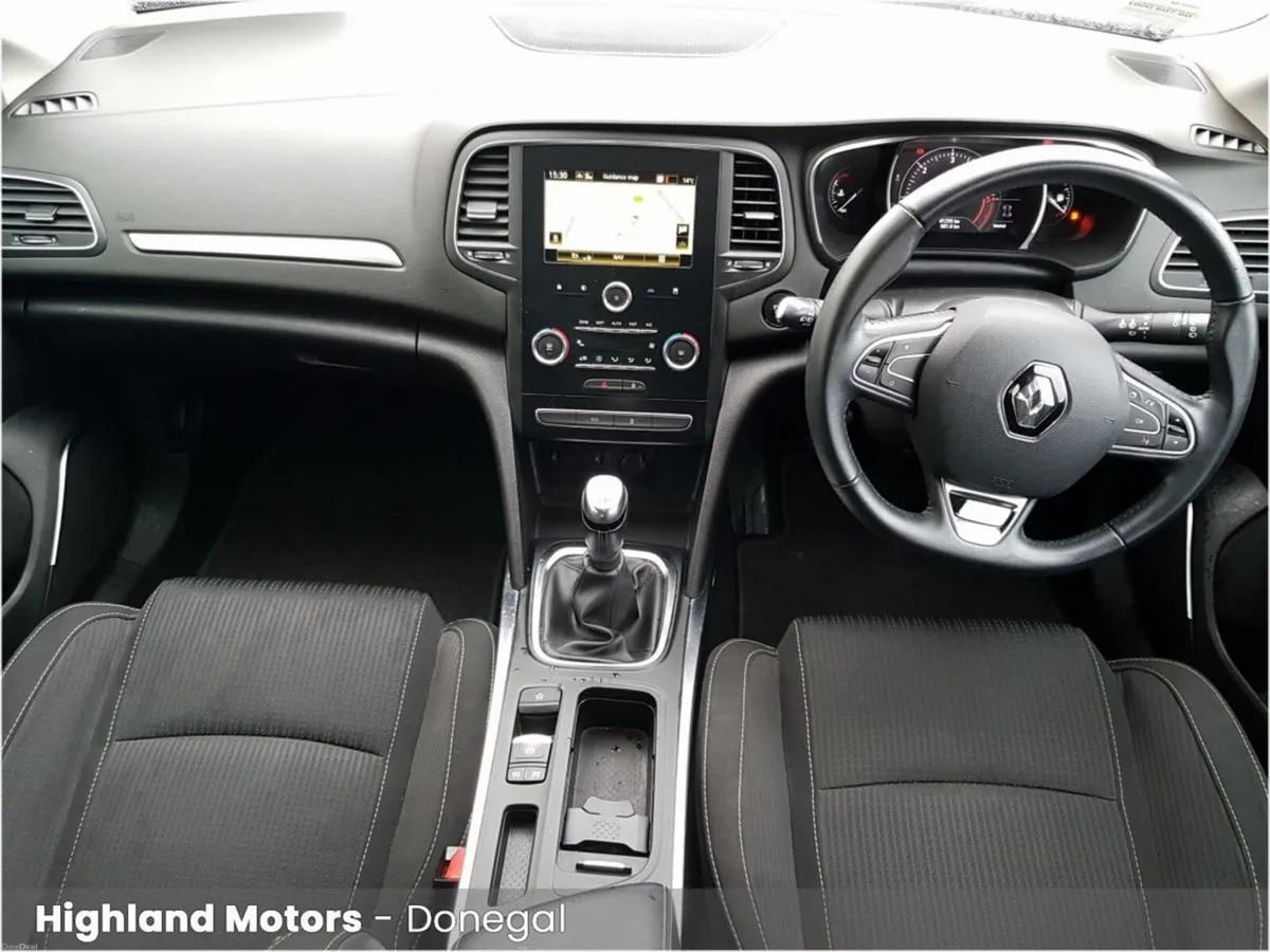 Renault Megane 1.5Blue dCi 115 ICONIC - Image 2