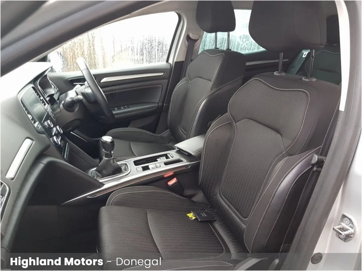 Renault Megane 1.5Blue dCi 115 ICONIC - Image 5