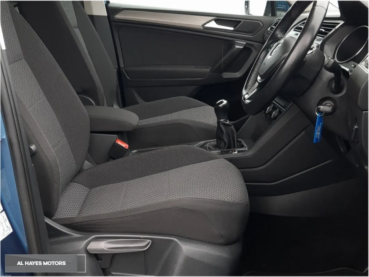 Volkswagen Tiguan **LOW MILEAGE**7 SEATER**2.0 TDI - Image 4
