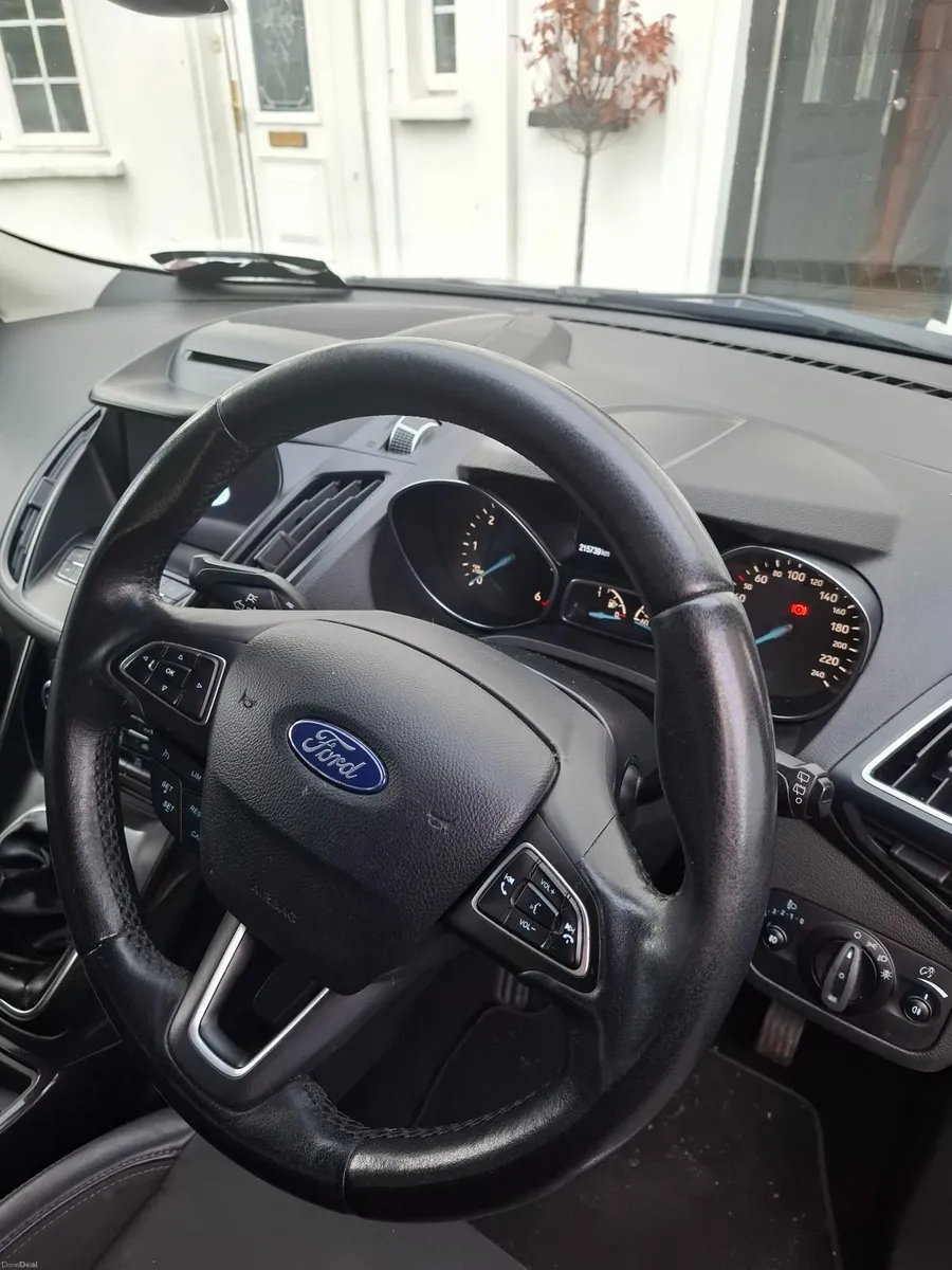 Ford Kuga 2017 - Image 3