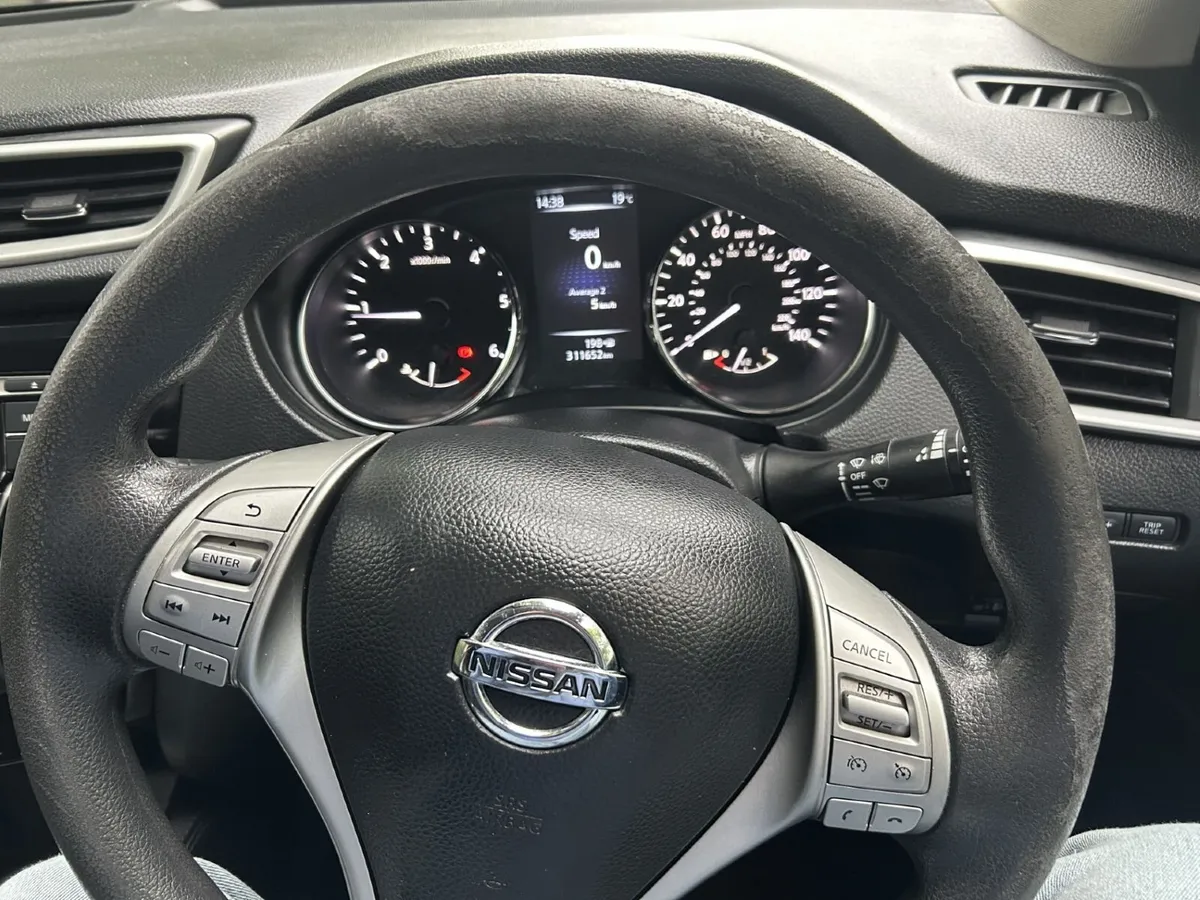 Nissan Qashqai 2014 - Image 2