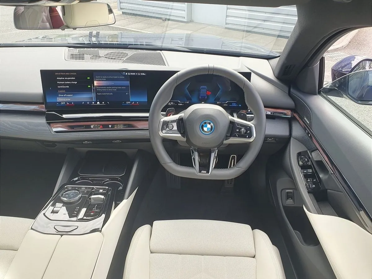 BMW 5-Series 530e M Sport Saloon - Image 5