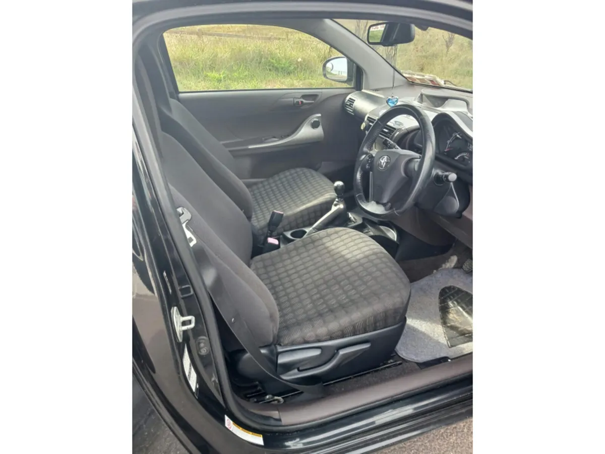 Toyota iQ 1.0 VVTI 2 3DR - Image 6