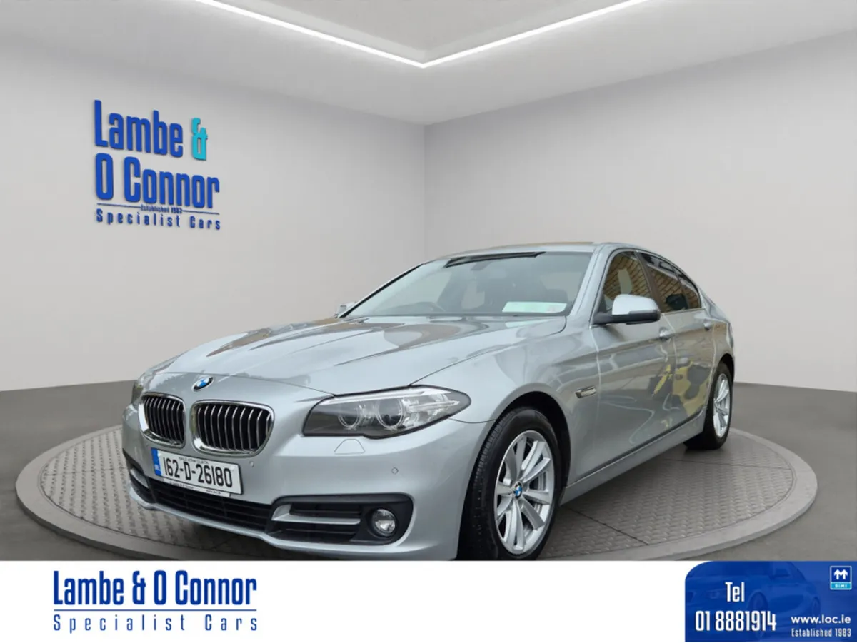 BMW 5-Series 520d SE AUTOMATIC **** SILVER / BLACK - Image 1