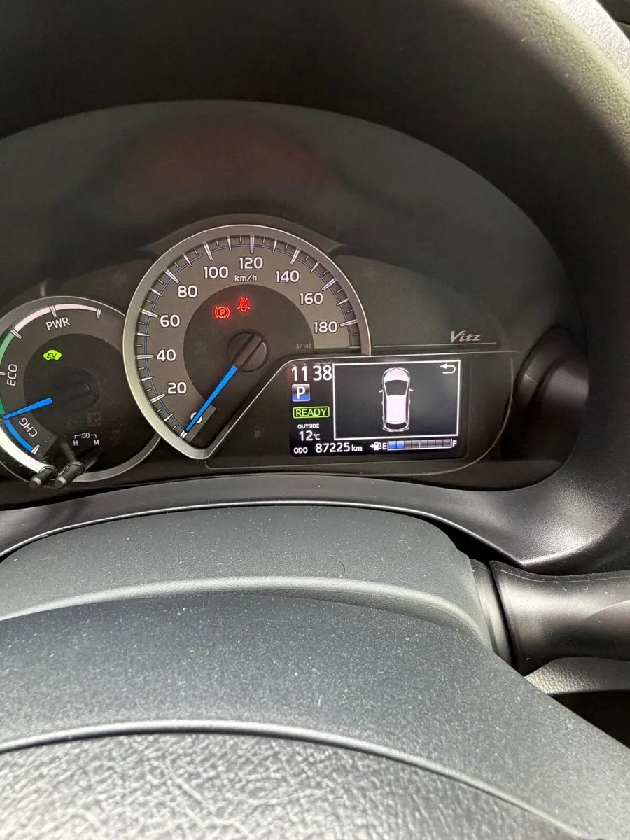Toyota Vitz 2017 self charging hybrid - Image 2