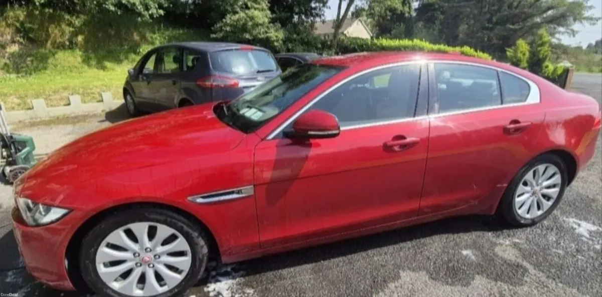 Jaguar XE 2016 - Image 2