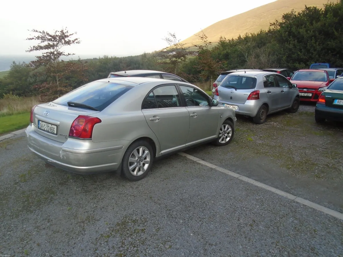 Toyota Avensis 2004 - Image 2